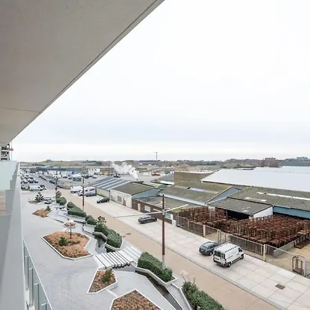 New With Stunning Views, Pool And Fitness Appartement Oostende