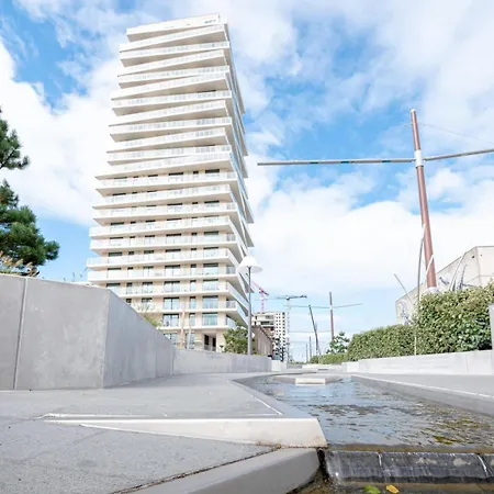 New With Stunning Views, Pool And Fitness *