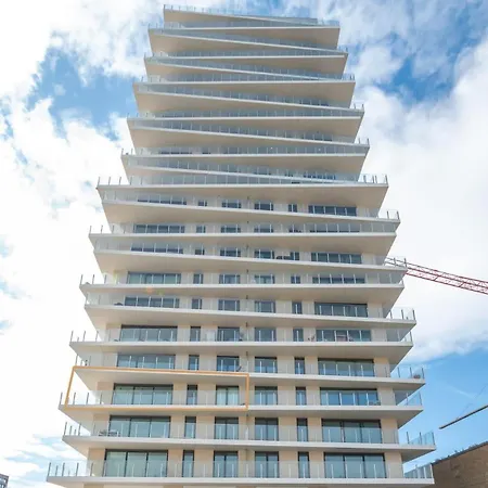 New With Stunning Views, Pool And Fitness * Ostend