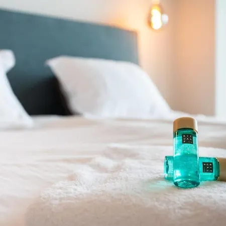 Apartment New With Stunning Views, Pool And Fitness