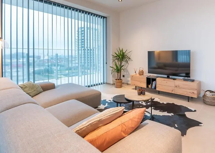 New With Stunning Views, Pool And Fitness * Oostende