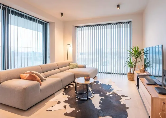 New With Stunning Views, Pool And Fitness Appartement