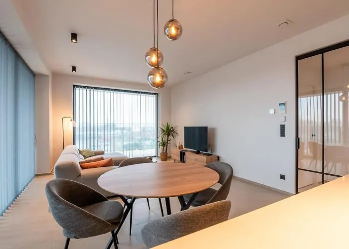 New With Stunning Views, Pool And Fitness