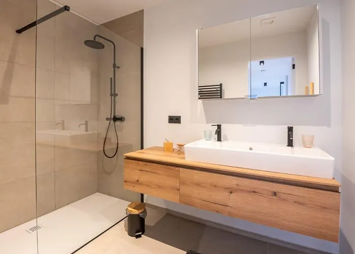 شقة New With Stunning Views, Pool And Fitness